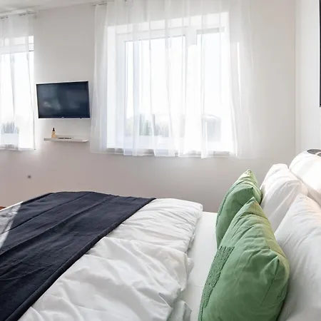 Sunny - Balcony - Very Modern - Next To River * بودابست