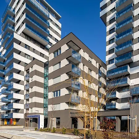 Apartmán Sunny - Balcony - Very Modern - Next To River