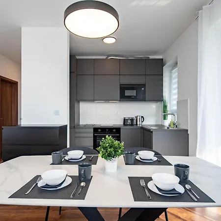 Apartmán Sunny - Balcony - Very Modern - Next To River *